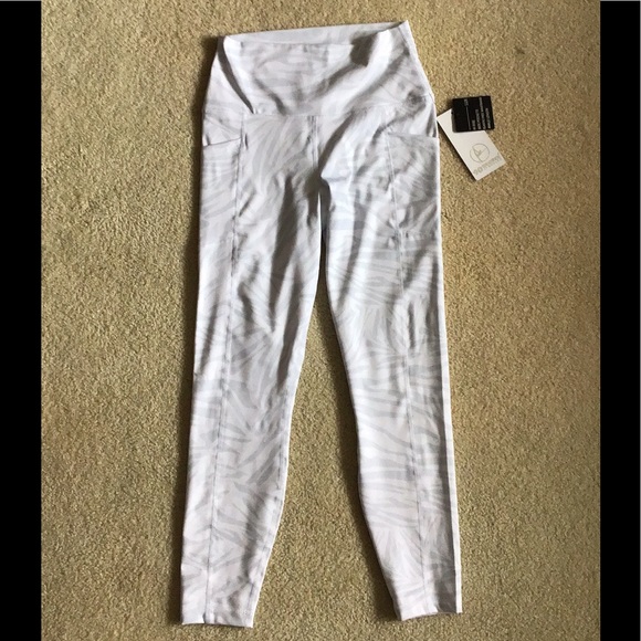 SOLD - NWT 90 Degrees by Reflex Workout Legging - Medium - Picture 3 of 11